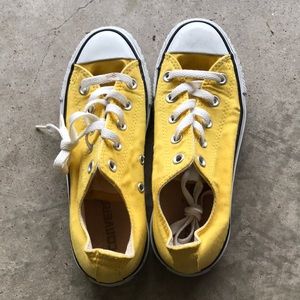 Yellow converse